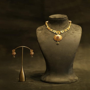 Chic Set Necklace & Latkan 22KT